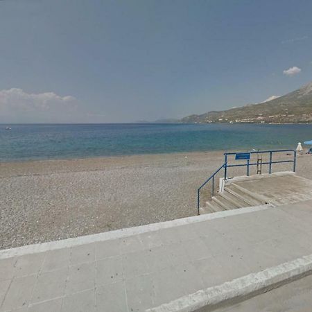 Loutraki Μοναδικής Θέσης Διαμέρισμα Στη Θάλασσα المظهر الخارجي الصورة